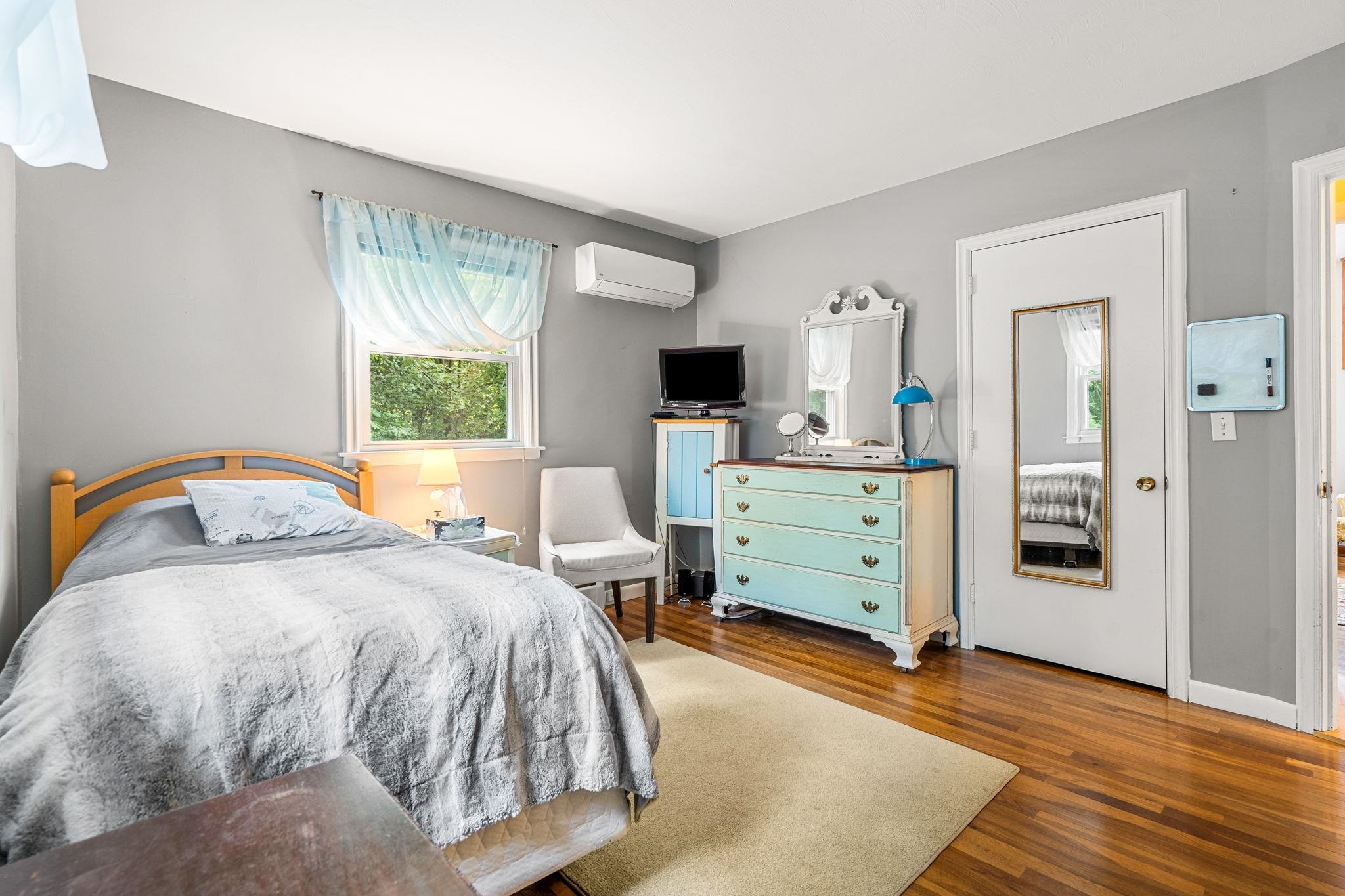 284 North Amherst Road Bedford, NH 03110 - Photo 31 of 39 Gallery Image 31