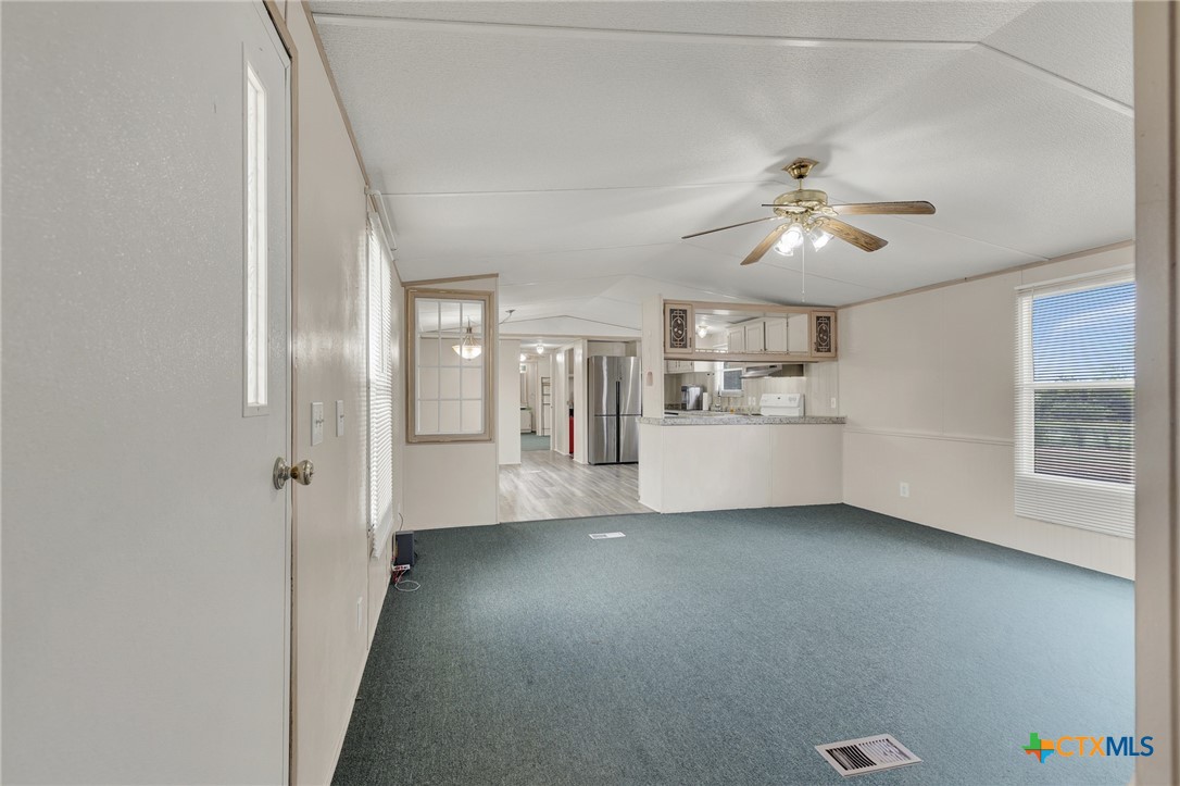 259 McKnight Road Seguin, TX 78155 - Photo 5 of 21