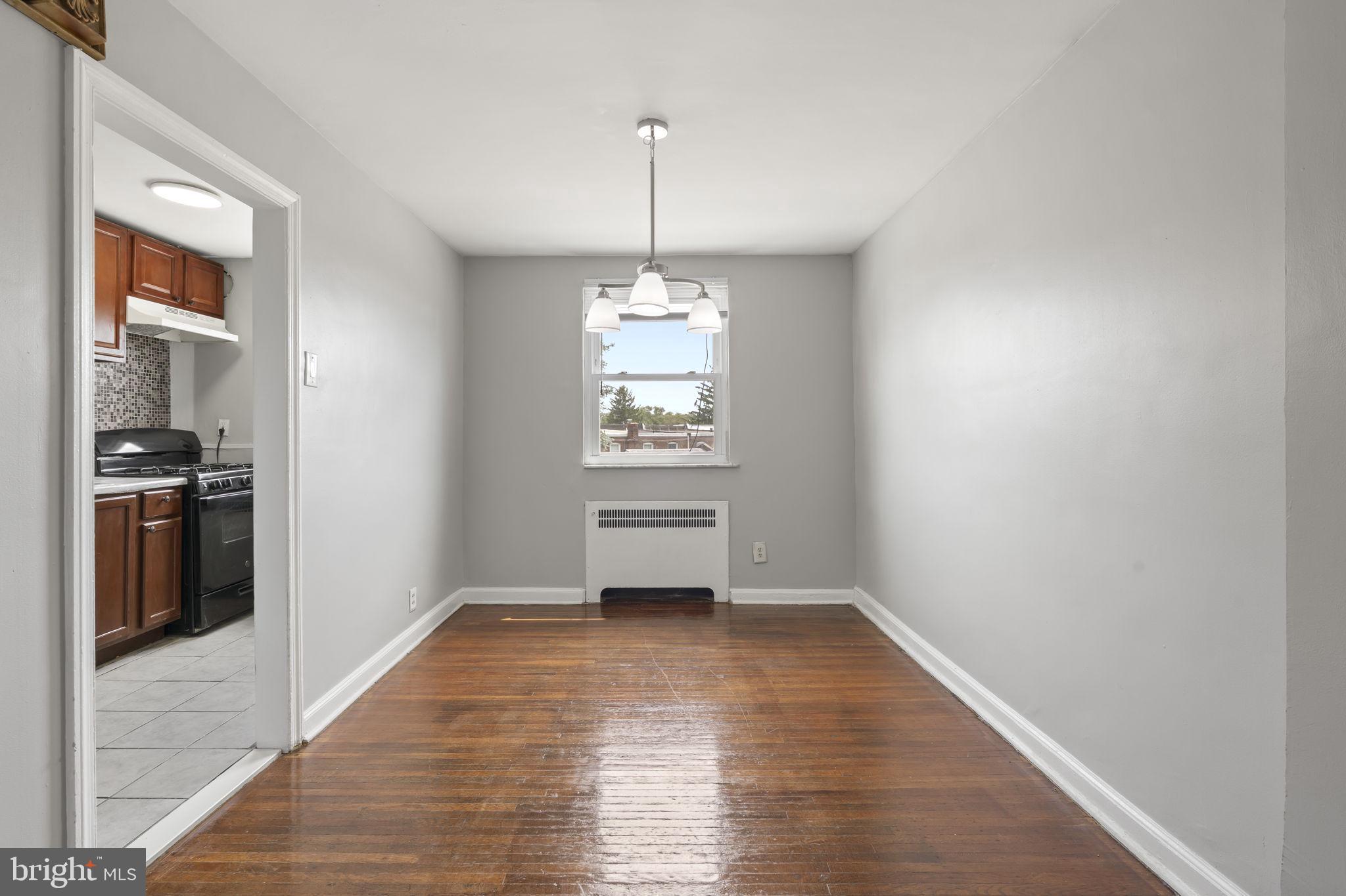 585 Snowden Road Upper Darby, PA 19082 - Photo 8 of 27