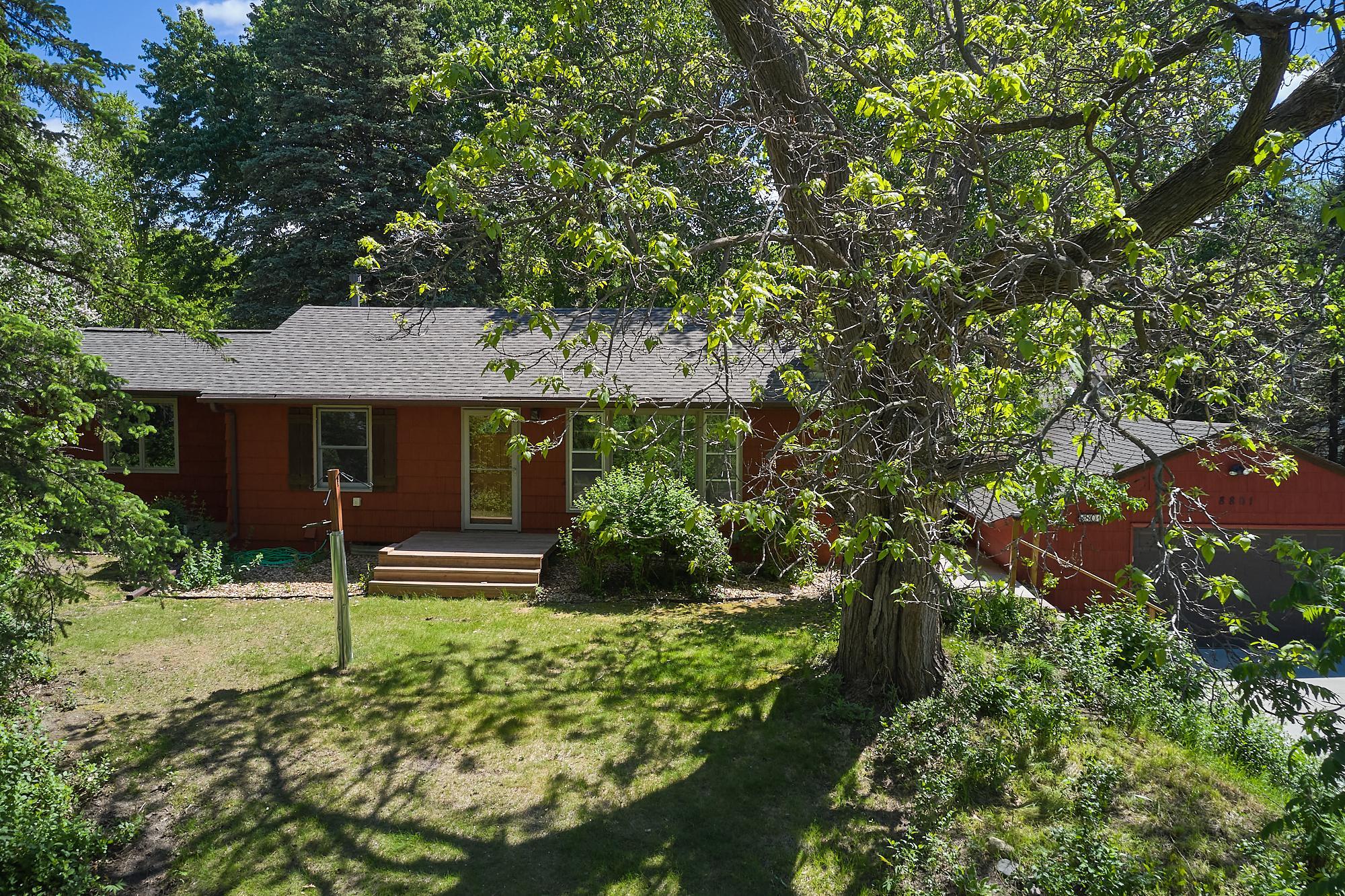 8801 Lakeview Road Bloomington, MN 55438 - Photo 2 of 42