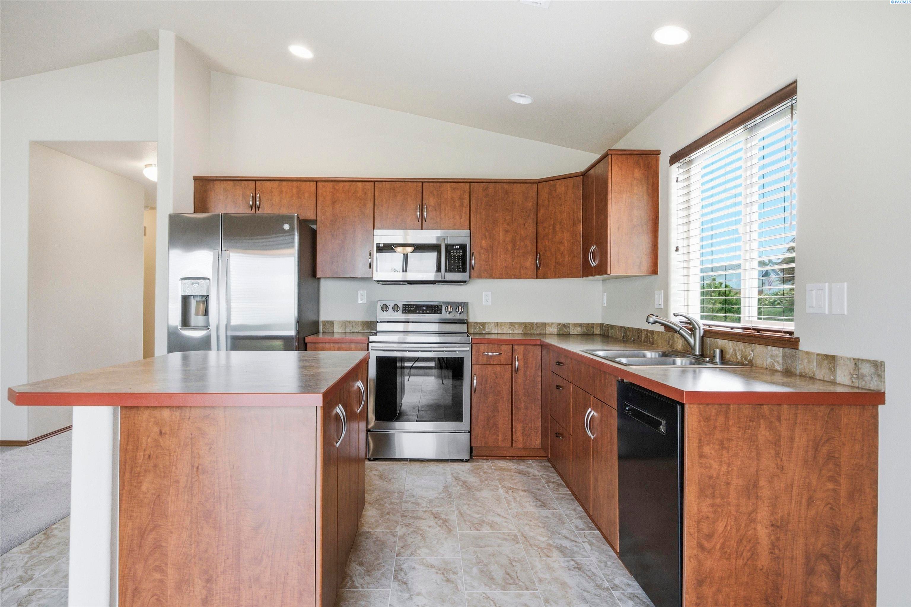 1691 Cactus Loop Richland, WA 99352 - Photo 8 of 49 Gallery Image 8