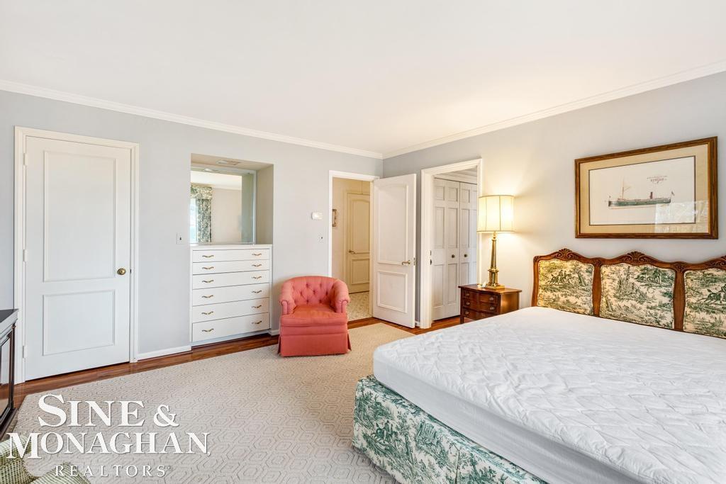 681 Lake Shore Road Grosse Pointe, MI 48236 - Photo 38 of 75 50114891-37.JPG