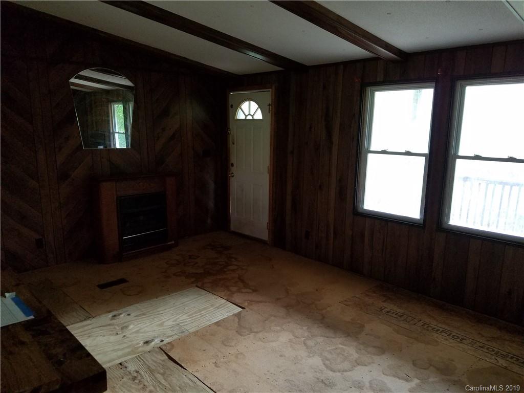 370 Reeves Cove Road Candler, NC 28715 - Photo 4 of 10 Gallery Image 4