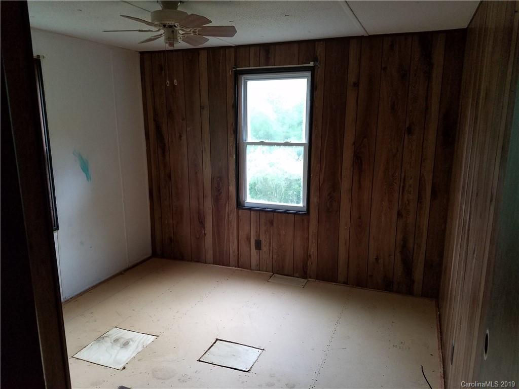 370 Reeves Cove Road Candler, NC 28715 - Photo 7 of 10 Gallery Image 7