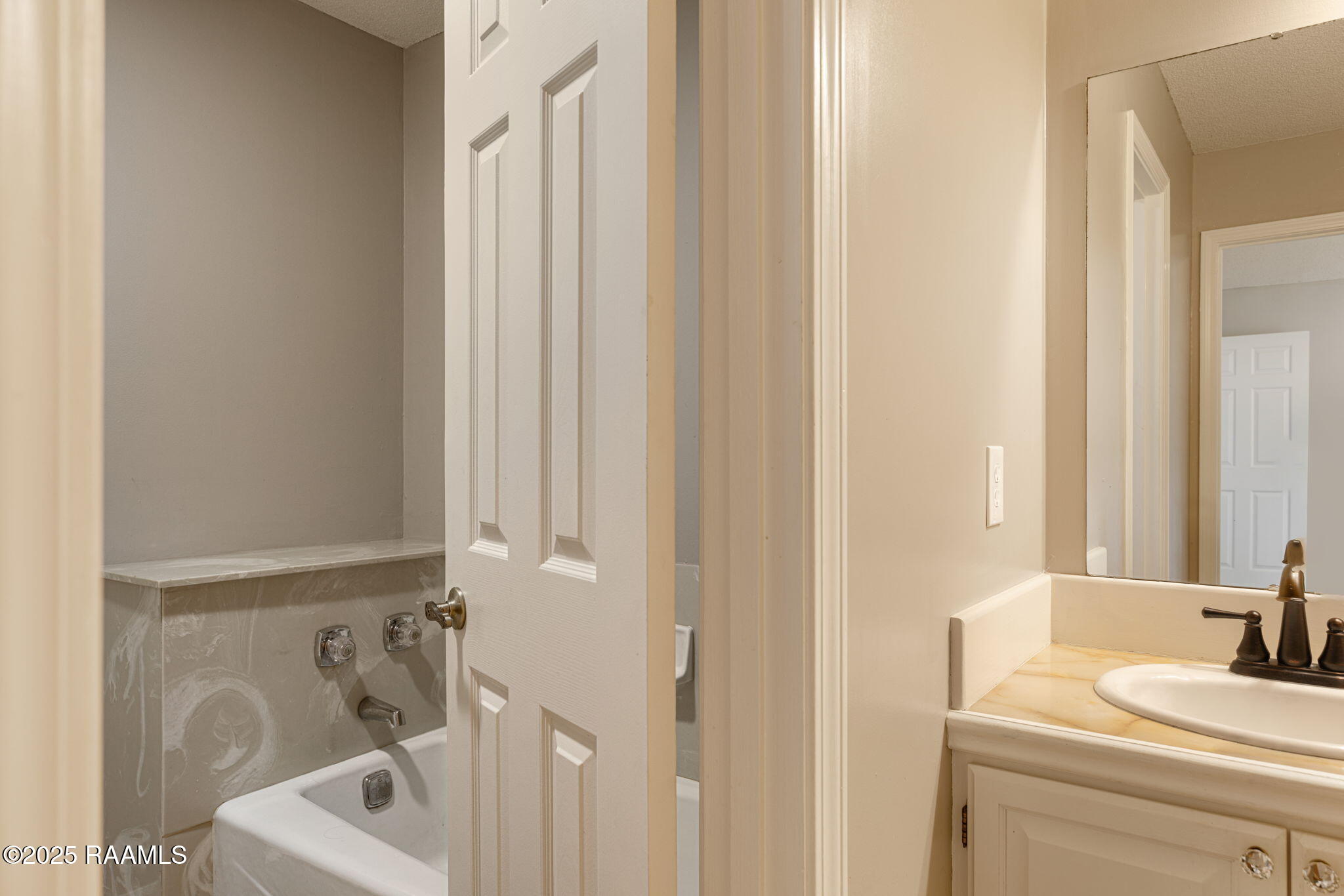 820 Rosedown Lane Lafayette, LA 70503 - Photo 15 of 22 19-web-or-mls-820 Rosedown Ln-19