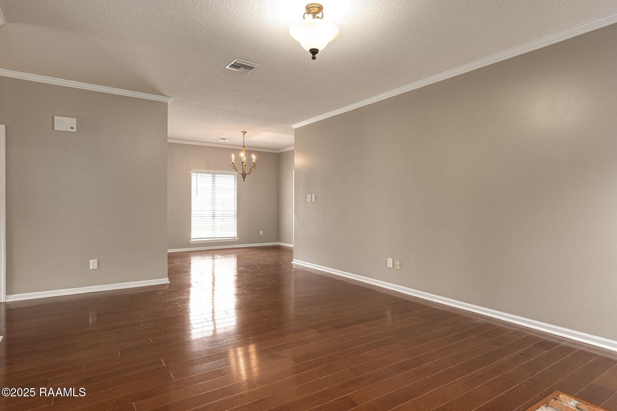 820 Rosedown Lane Lafayette, LA 70503 - Photo 5 of 22 8-web-or-mls-820 Rosedown Ln-8