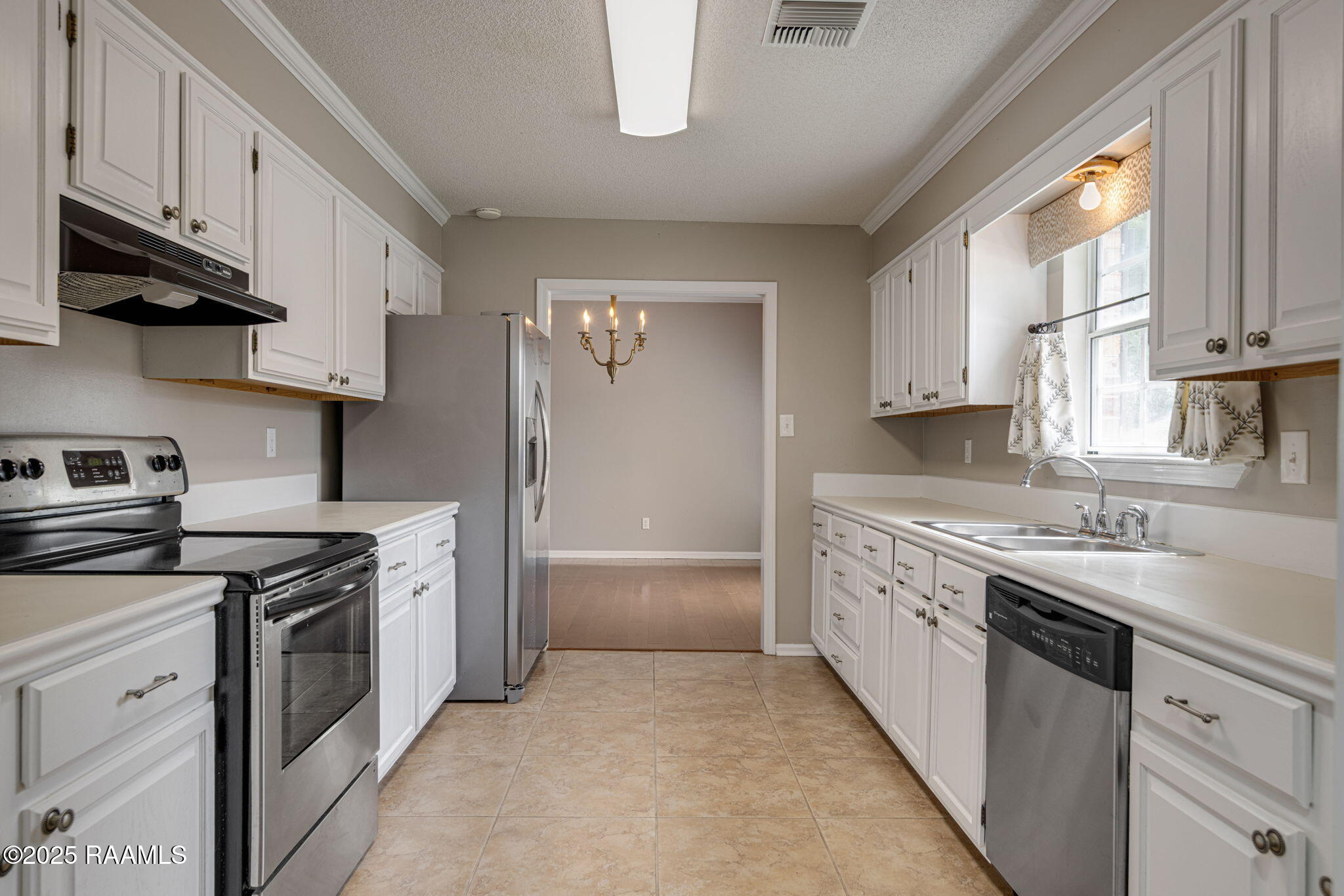820 Rosedown Lane Lafayette, LA 70503 - Photo 9 of 22 15-web-or-mls-820 Rosedown Ln-15