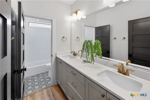 $669,000 | 16026 Honey Ridge Drive, Holland, TX 76534
