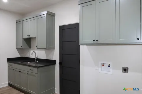 $669,000 | 16026 Honey Ridge Drive, Holland, TX 76534