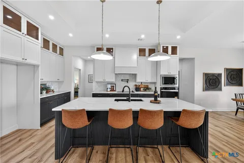 $669,000 | 16026 Honey Ridge Drive, Holland, TX 76534