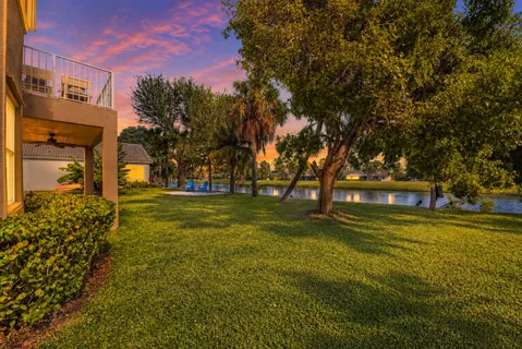 $650,000 | 2462 Westmont Place, Royal Palm Beach, FL 33411