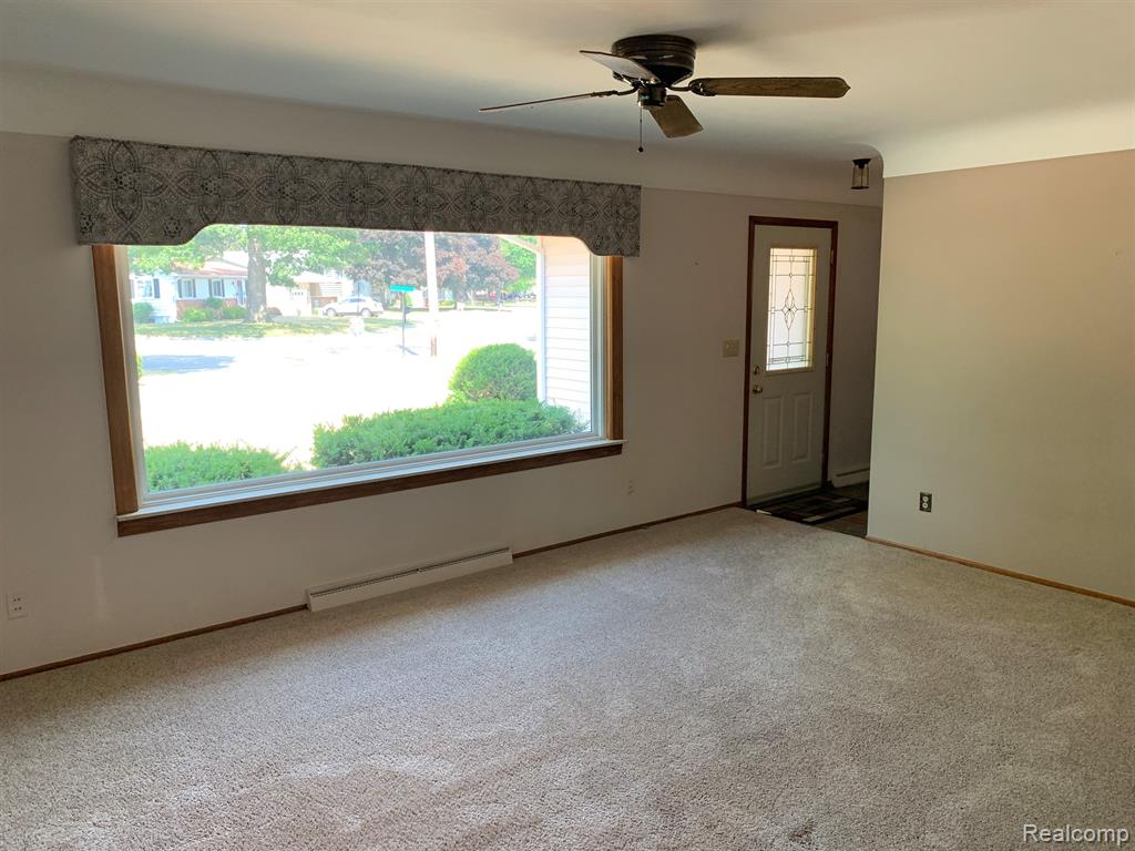 2401 Riverside Drive Port Huron, MI 48060 - Photo 3 of 29