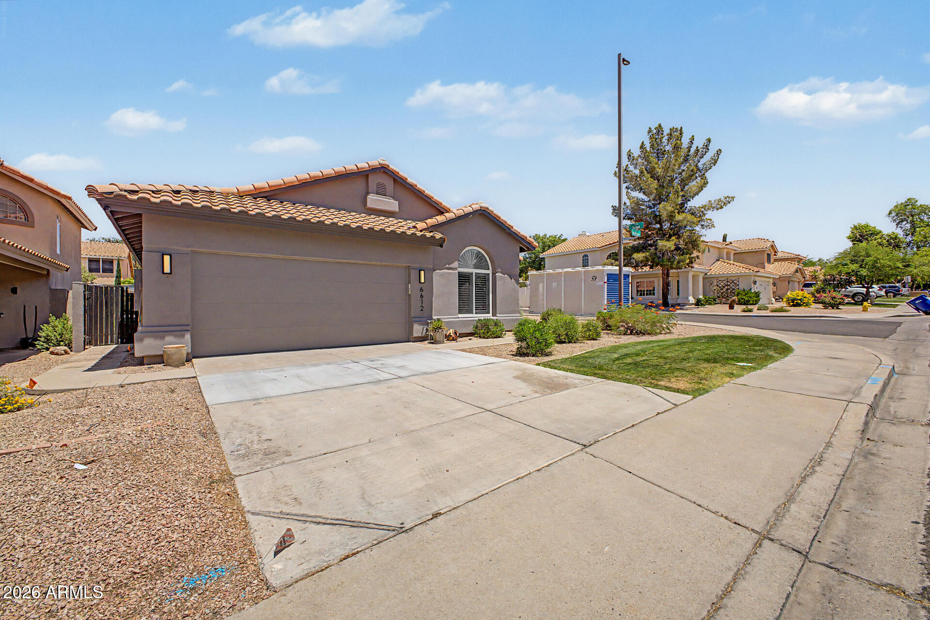 6612 East Raftriver Street Mesa, AZ 85215 - Photo 4 of 34