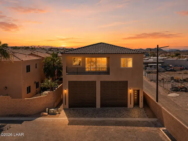 $899,900 | 3526 Lanai Lane, Lake Havasu City, AZ 86406