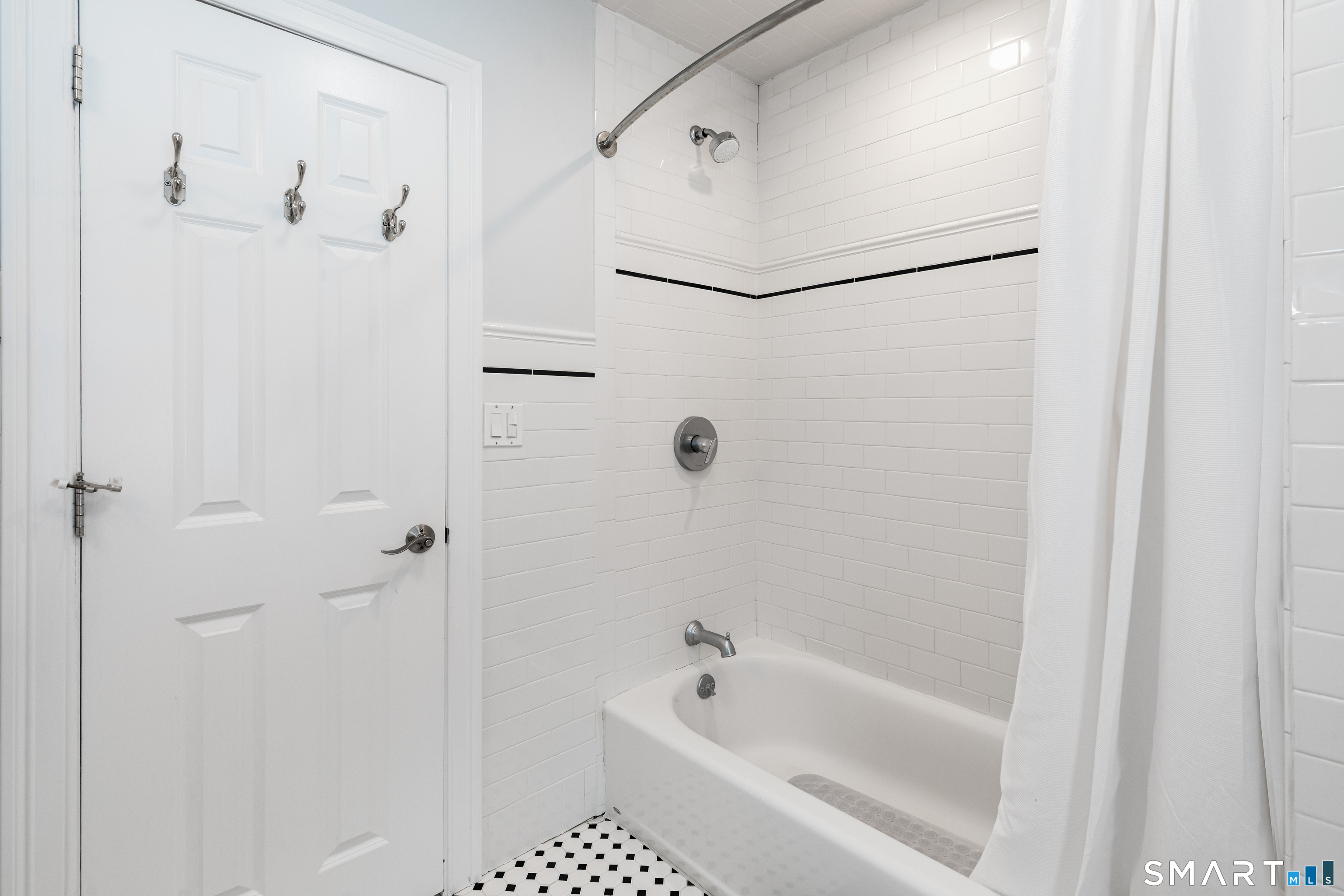 428 Breakneck Hill Road Middlebury, CT 06762 - Photo 33 of 39