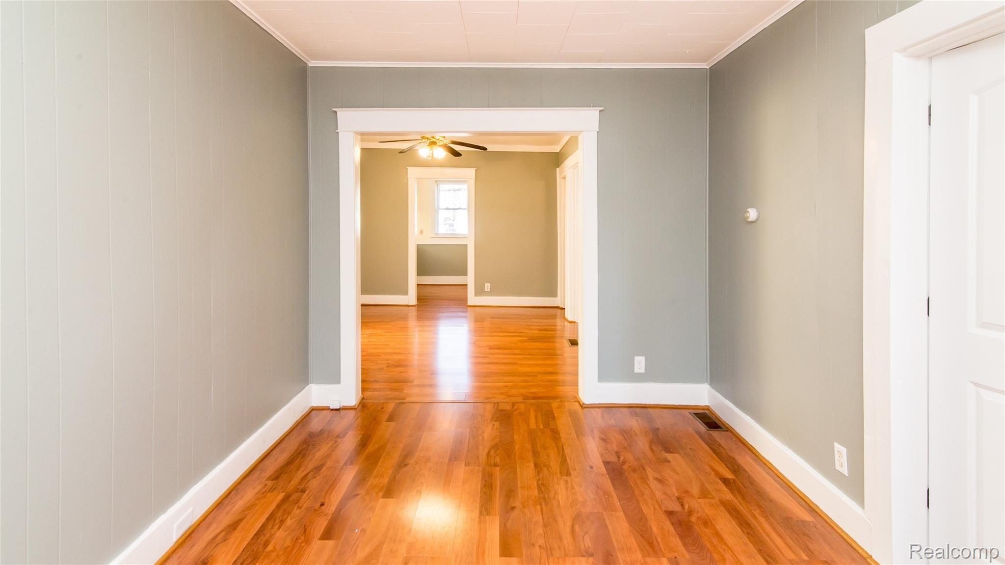 107 Maple Street River Rouge, MI 48218 - Photo 12 of 31 013_16.jpg