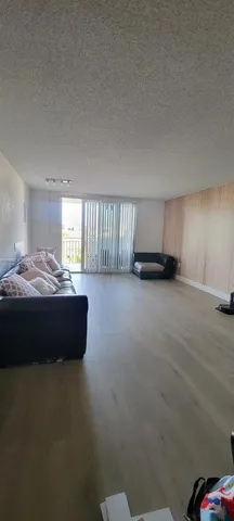 $197,500 | 6960 Miami Gardens Drive, Unit 2525, Hialeah, FL 33015