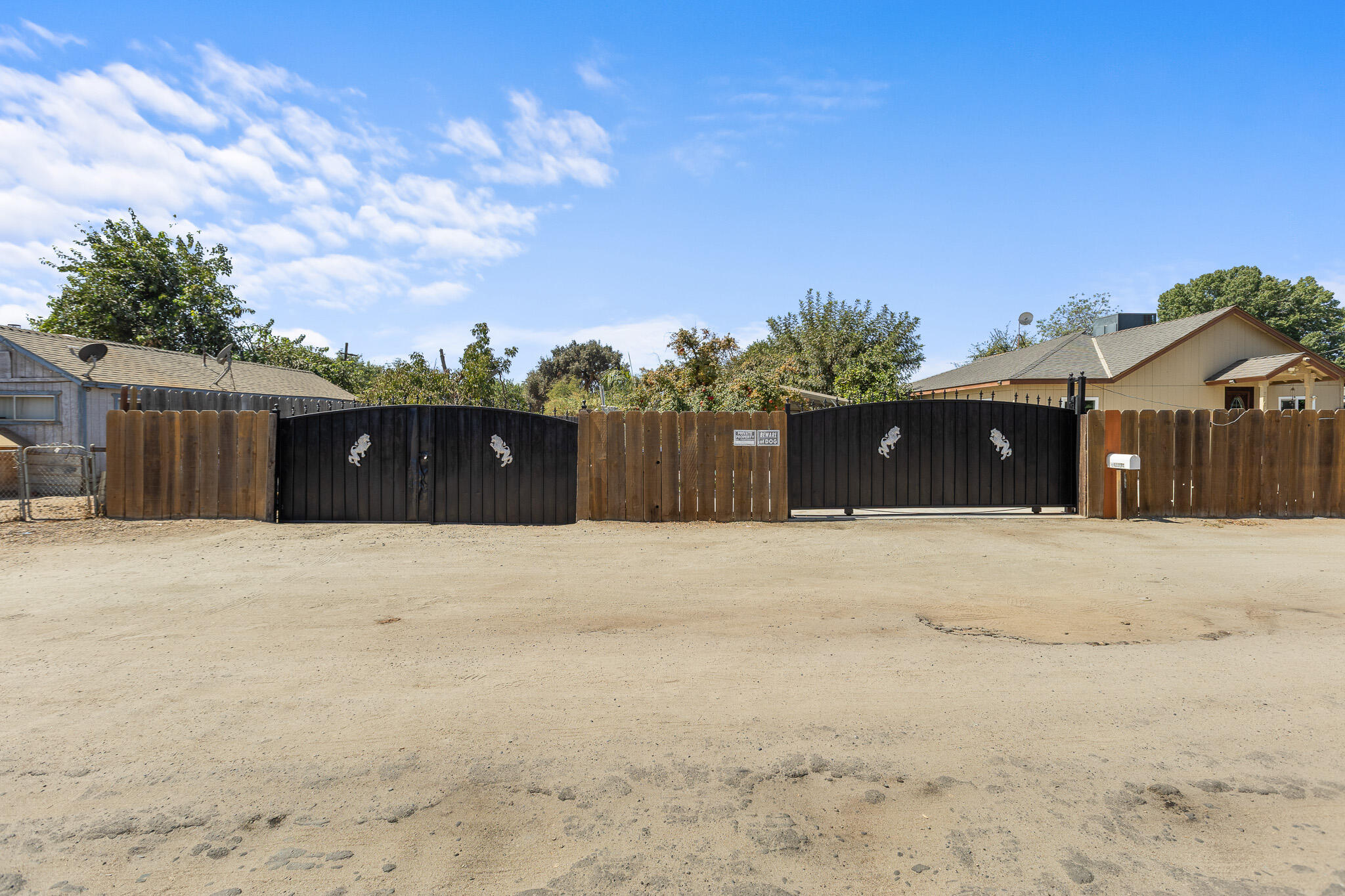 25769 Hypericum Road Visalia, CA 93292 - Photo 2 of 83 1 Exterior