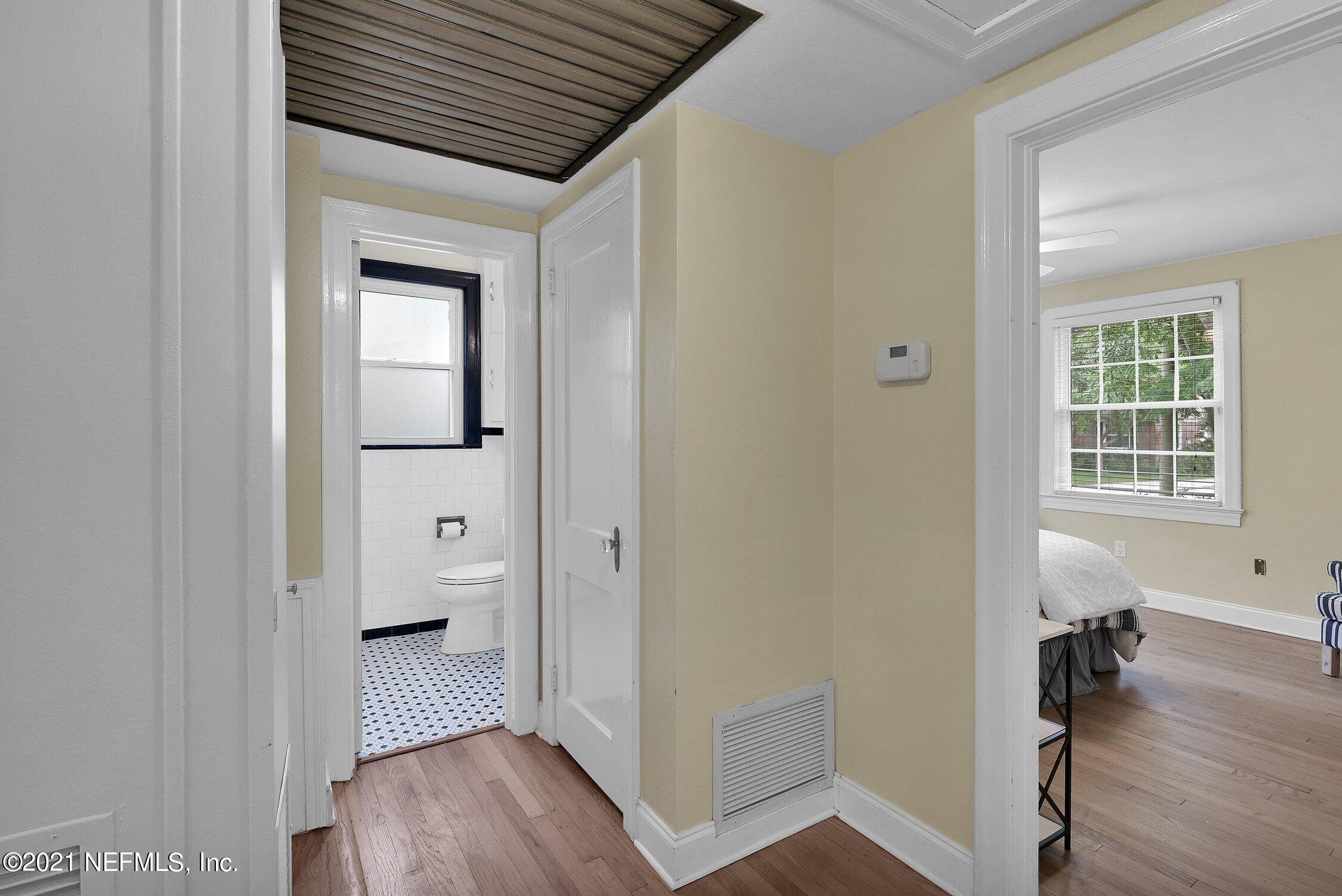 4041 Dover Road Jacksonville, FL 32207 - Photo 20 of 38 Hallway