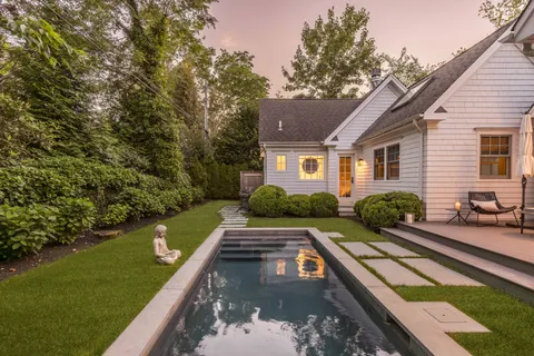 $3,750,000 | 61 Dayton Lane, East Hampton, NY 11937