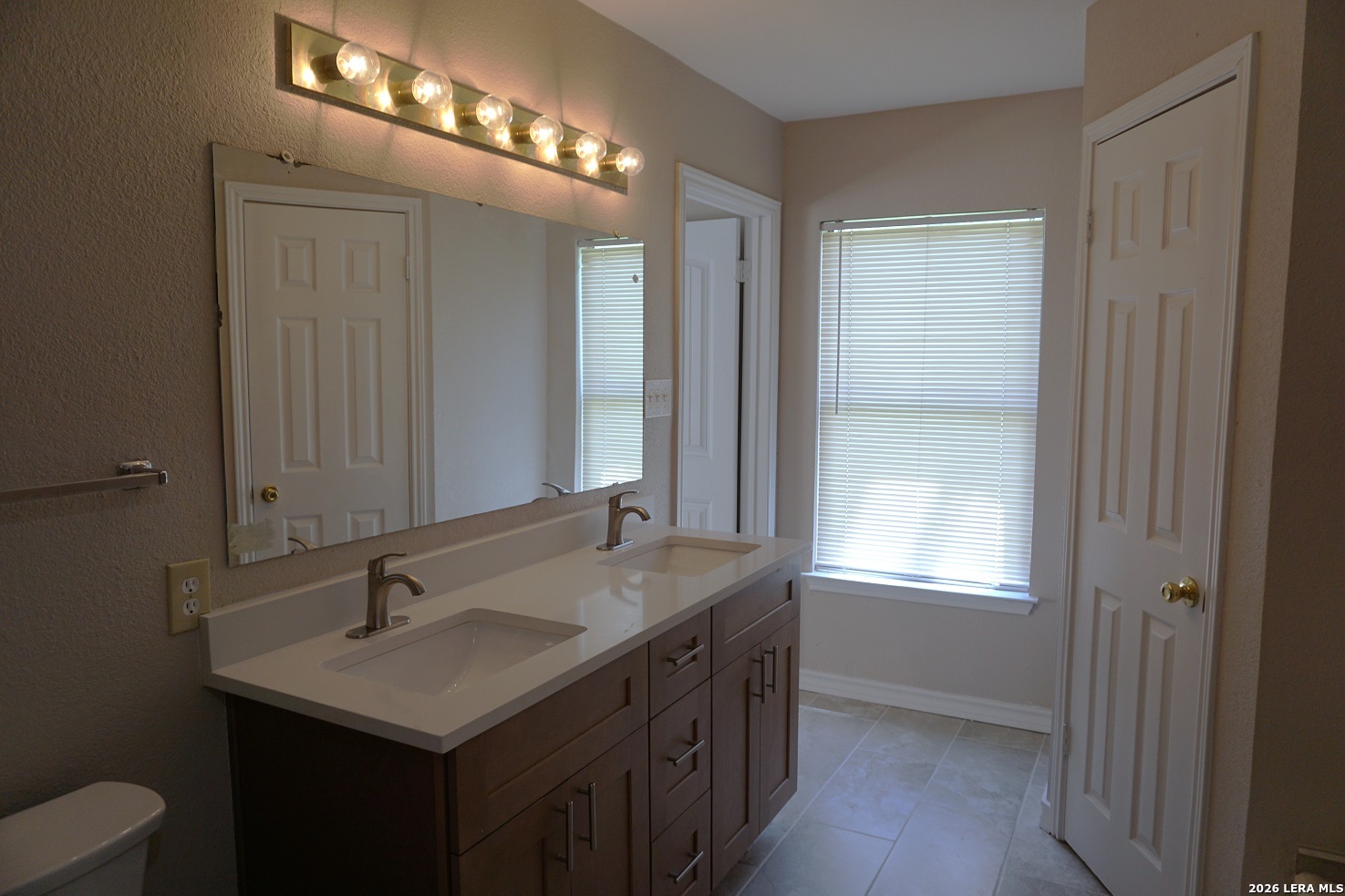 8470 Cascade Ridge Drive San Antonio, TX 78239 - Photo 18 of 25