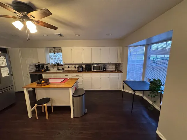 $2,495 | 2732 Foxcroft Circle, Denton, TX 76209