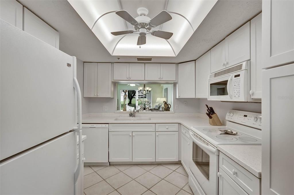6507 Stone River Road, Unit 102 Bradenton, FL 34203 - Photo 6 of 47