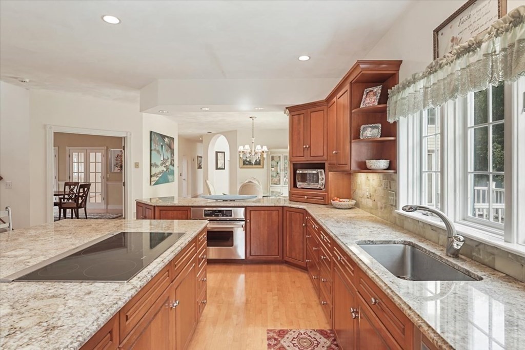 208 Far Reach Road Westwood, MA 02090 - Photo 15 of 40 Gallery Image 15