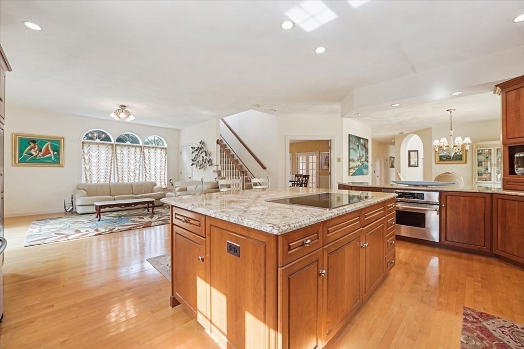 208 Far Reach Road Westwood, MA 02090 - Photo 16 of 40 Gallery Image 16