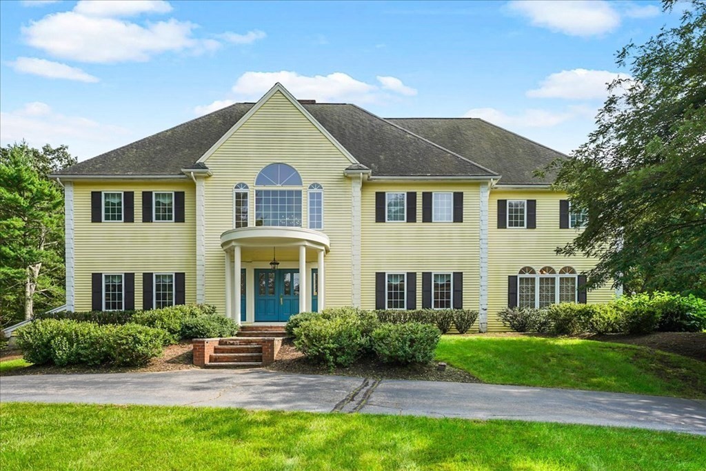 208 Far Reach Road Westwood, MA 02090 - Photo 2 of 40 Gallery Image 2