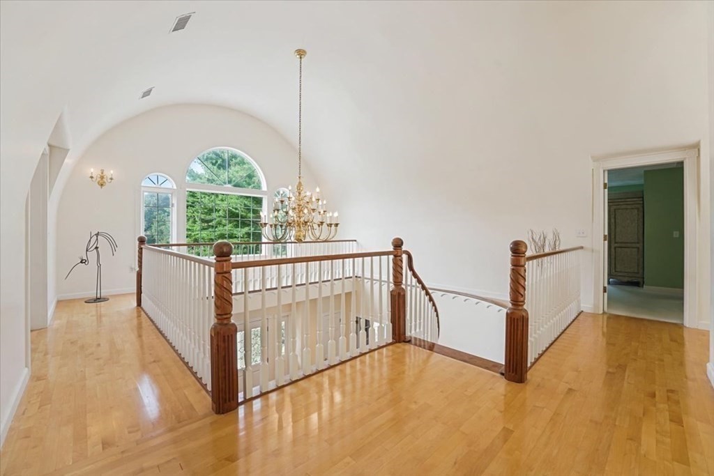 208 Far Reach Road Westwood, MA 02090 - Photo 23 of 40 Gallery Image 23