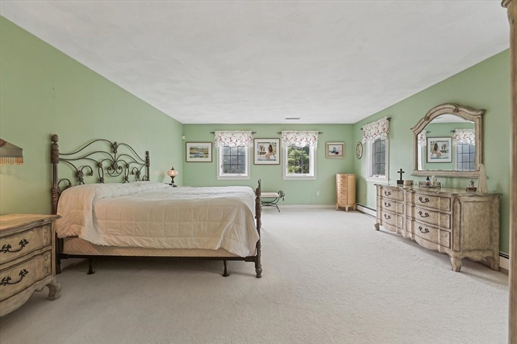 208 Far Reach Road Westwood, MA 02090 - Photo 24 of 40 Gallery Image 24