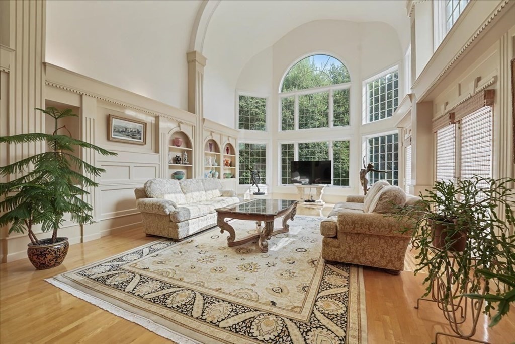 208 Far Reach Road Westwood, MA 02090 - Photo 6 of 40 Gallery Image 6