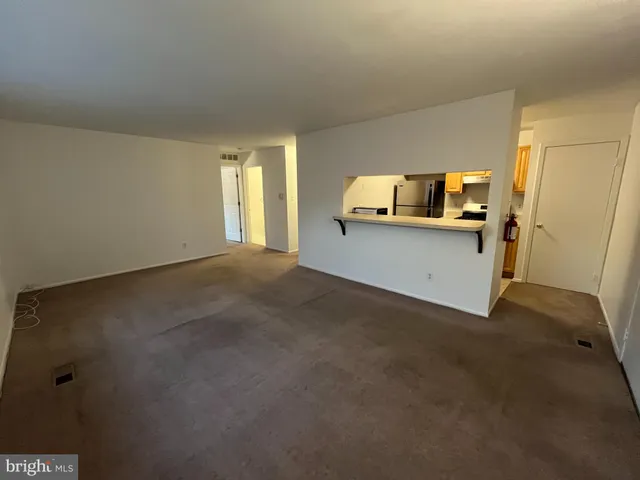 a view of empty room with window