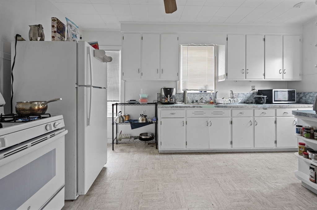 89 Central Street Somerville, MA 02143 - Photo 11 of 33