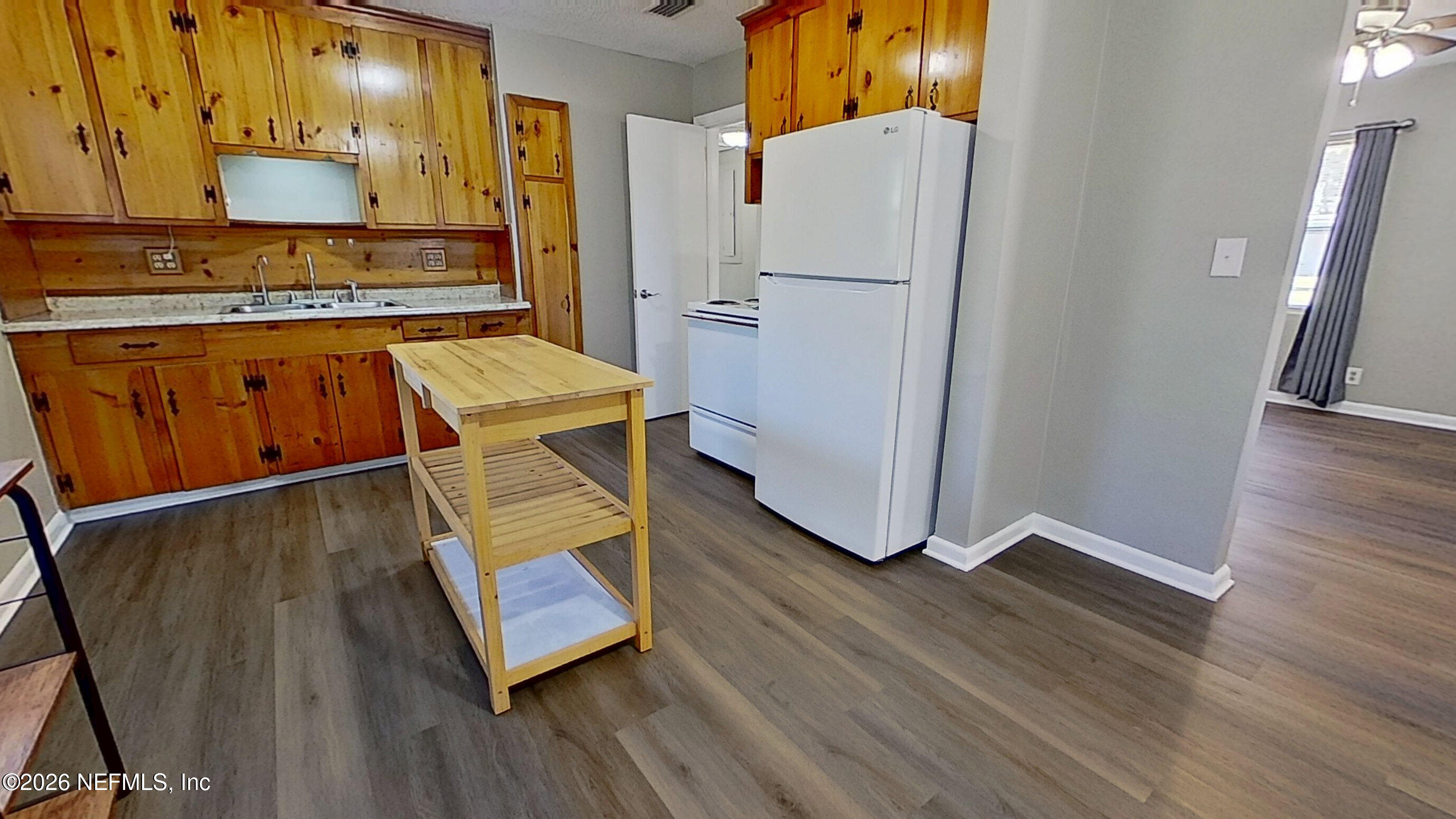 1728 Lawson Road Jacksonville, FL 32246 - Photo 10 of 30 01212026_161210