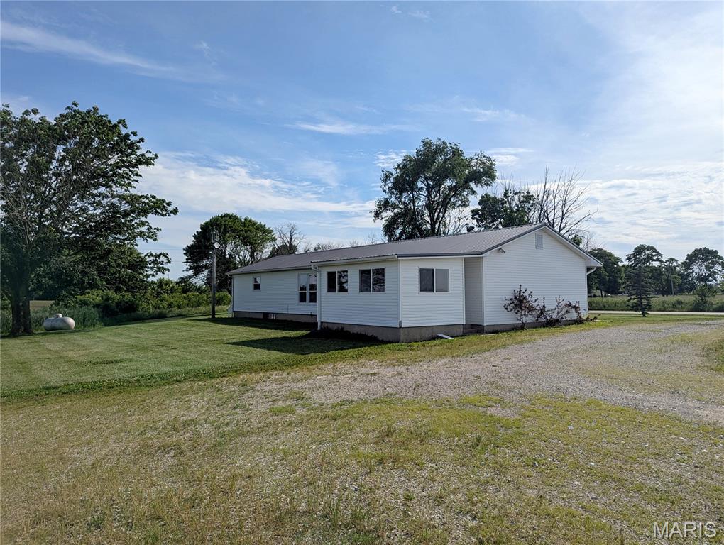 1434 Mulberry Grove Road Mulberry Grove, IL 62262 - Photo 7 of 45