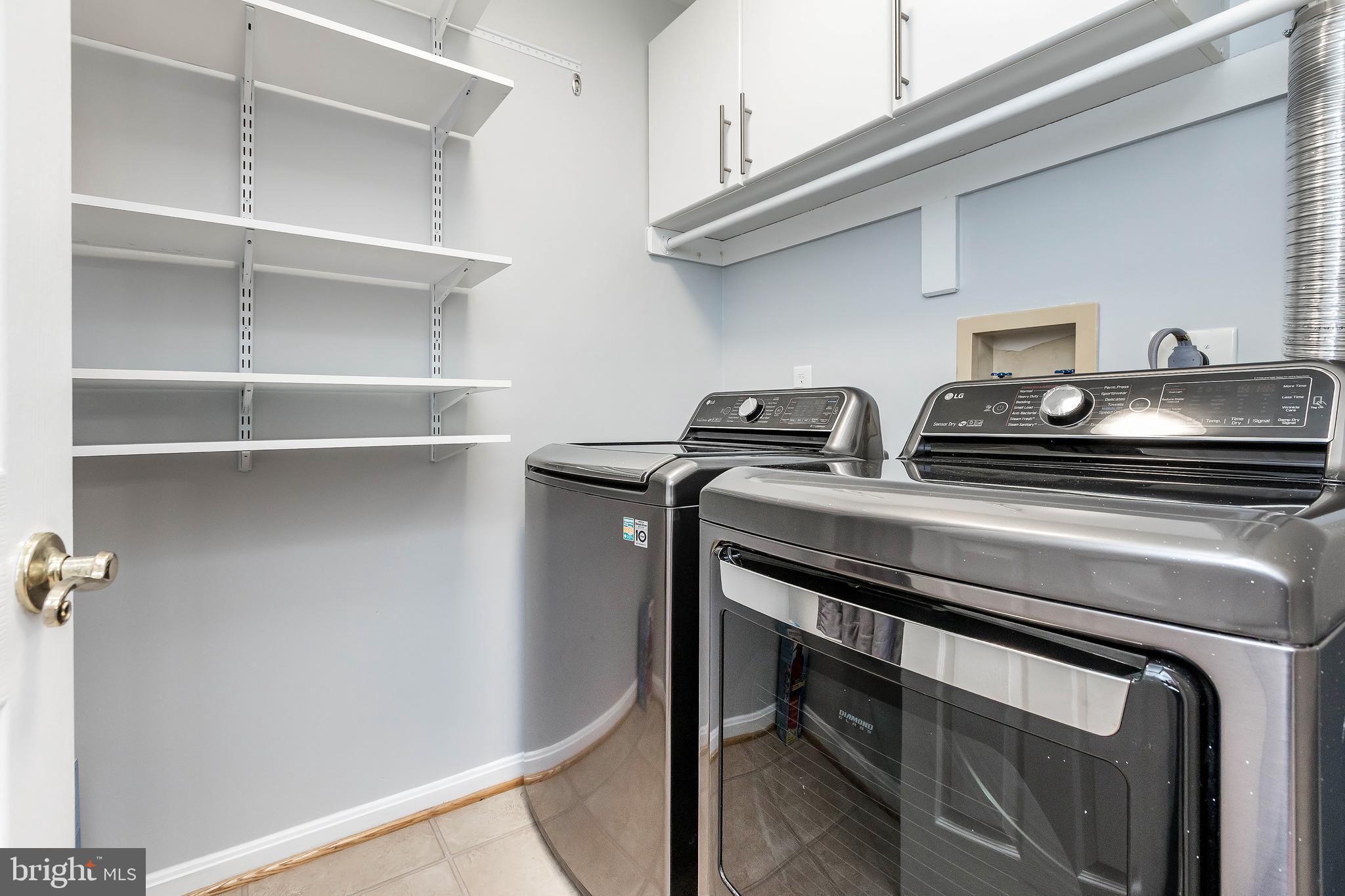 205 Ridgepoint Place Gaithersburg, MD 20878 - Photo 25 of 51 a utility room with dryer and washer