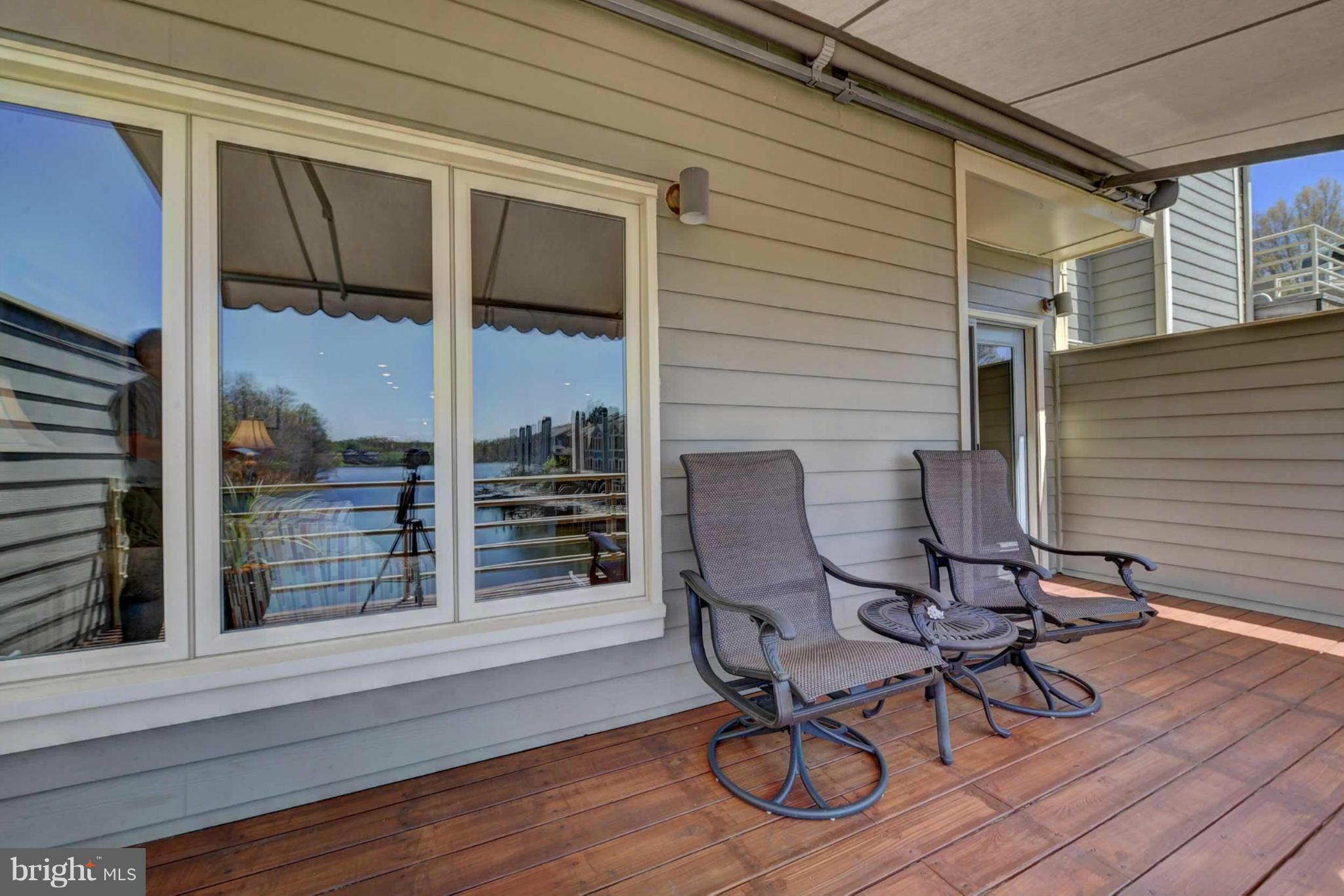 1929 Lakeport Way Reston, VA 20191 - Photo 4 of 30 Exterior (Rear)