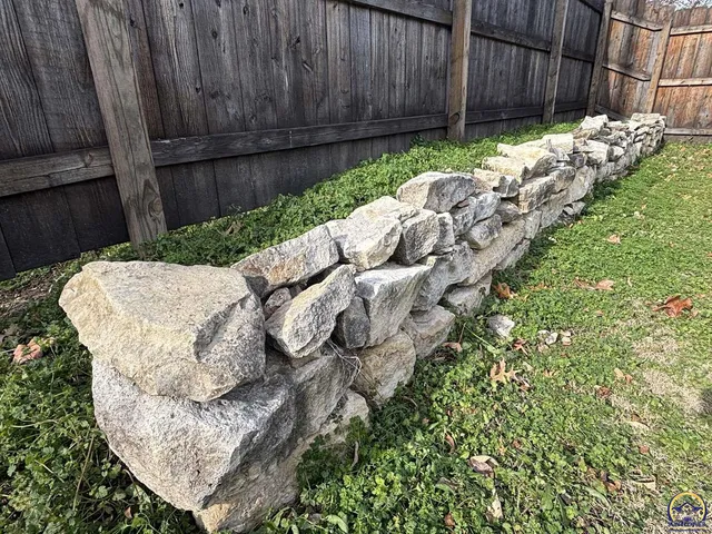 $284,900 | 13 Locust Street, Cottonwood Falls, KS 66845