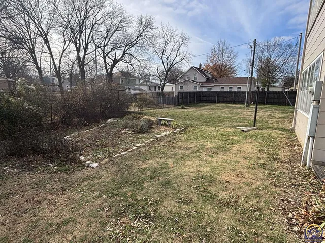 $284,900 | 13 Locust Street, Cottonwood Falls, KS 66845