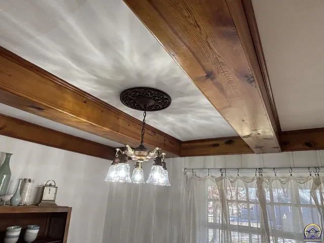 $284,900 | 13 Locust Street, Cottonwood Falls, KS 66845