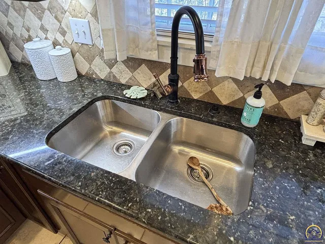 $284,900 | 13 Locust Street, Cottonwood Falls, KS 66845