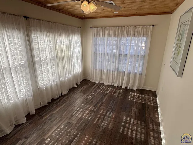 $284,900 | 13 Locust Street, Cottonwood Falls, KS 66845