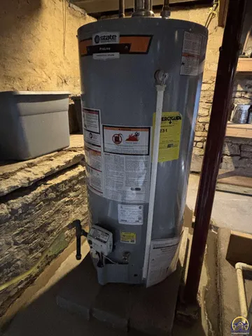 $284,900 | 13 Locust Street, Cottonwood Falls, KS 66845