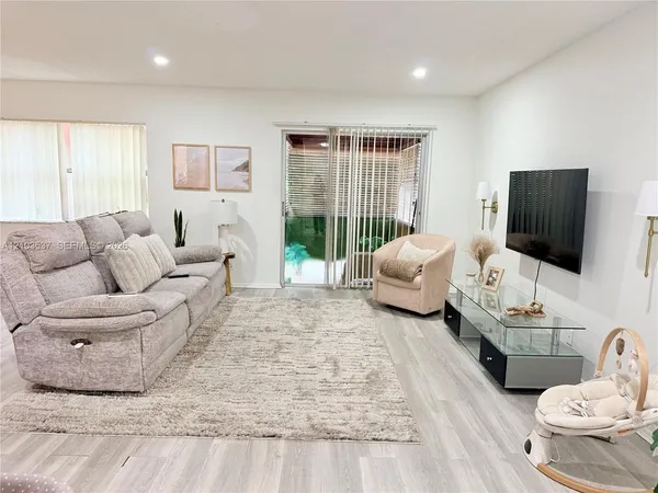 $155,000 | 18111 Northwest 68th Avenue, Unit G206, Hialeah, FL 33015