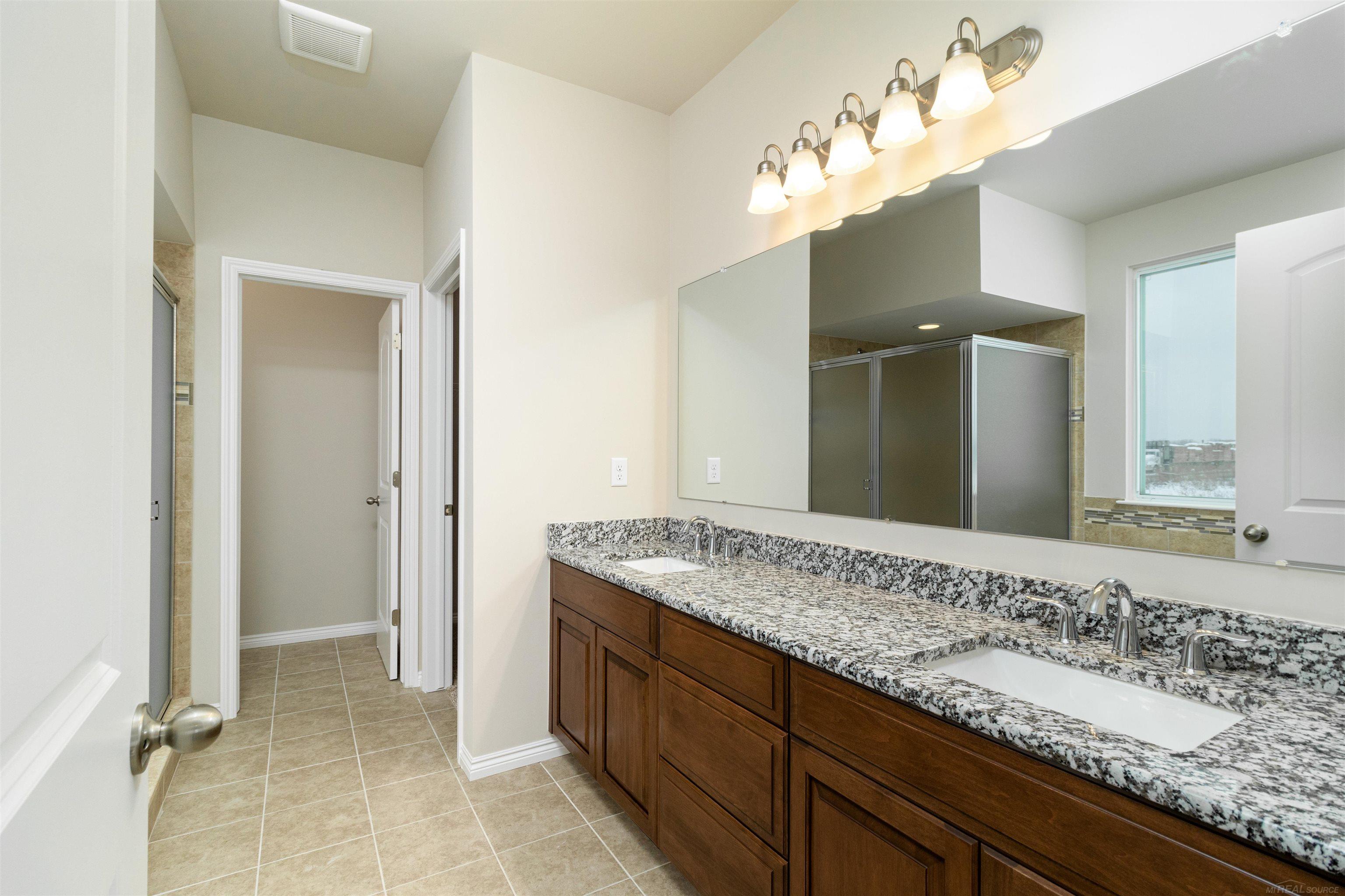 16891 Kentfield Road, Unit 162 Macomb, MI 48044 - Photo 24 of 30