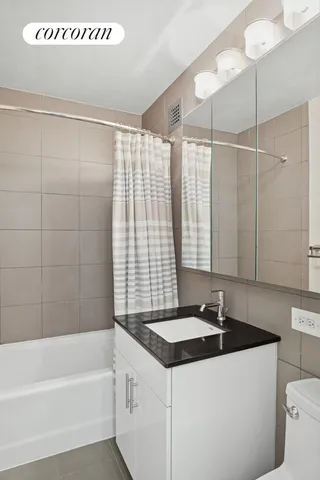 $525,000 | 531 Main Street, Unit 617 | Roosevelt Island