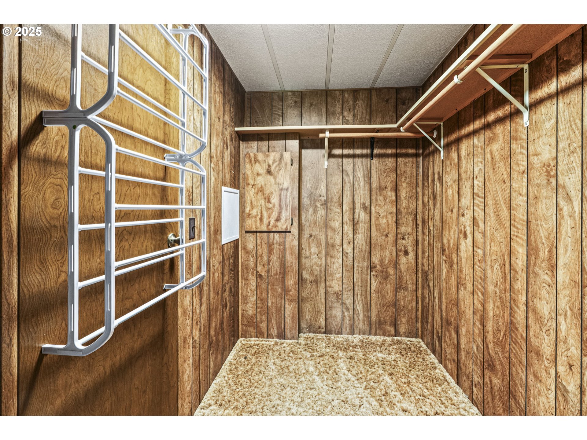 2032 Southeast 283rd Avenue Camas, WA 98607 - Photo 8 of 22 a view of a living room