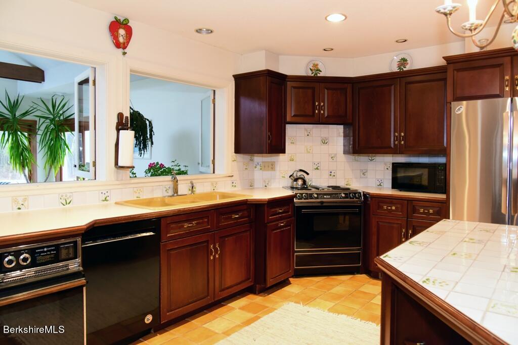 84 B North Undermountain Road Egremont, MA 01230 - Photo 14 of 62 Kitchen